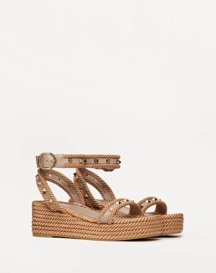 Valentino Espadrilles And Wedges Woman Rockstud Flatform Sandal In Calfskin 45mm For Woman In Black Black Valentino Espadrilles And Wedges Woman Rockstud Flatform Sandal In Calfskin 45mm For Woman In Black Black