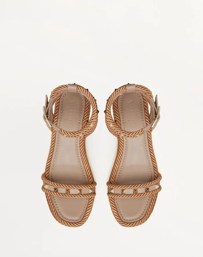 Valentino Espadrilles And Wedges Woman Rockstud Flatform Sandal In Calfskin 45mm For Woman In Black Black Valentino Espadrilles And Wedges Woman Rockstud Flatform Sandal In Calfskin 45mm For Woman In Black Black