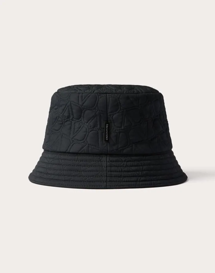 Valentino Hats And Gloves Man Toile Iconographe Quilted Bucket Hat For Man In Navy Navy Valentino Hats And Gloves Man Toile Iconographe Quilted Bucket Hat For Man In Navy Navy