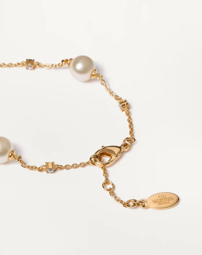 Valentino Jewelry Woman Vlogo Signature Bracelet In Metal Swarovski Crystals And Pearls For Woman In Gold Gold Valentino Jewelry Woman Vlogo Signature Bracelet In Metal Swarovski Crystals And Pearls For Woman In Gold Gold