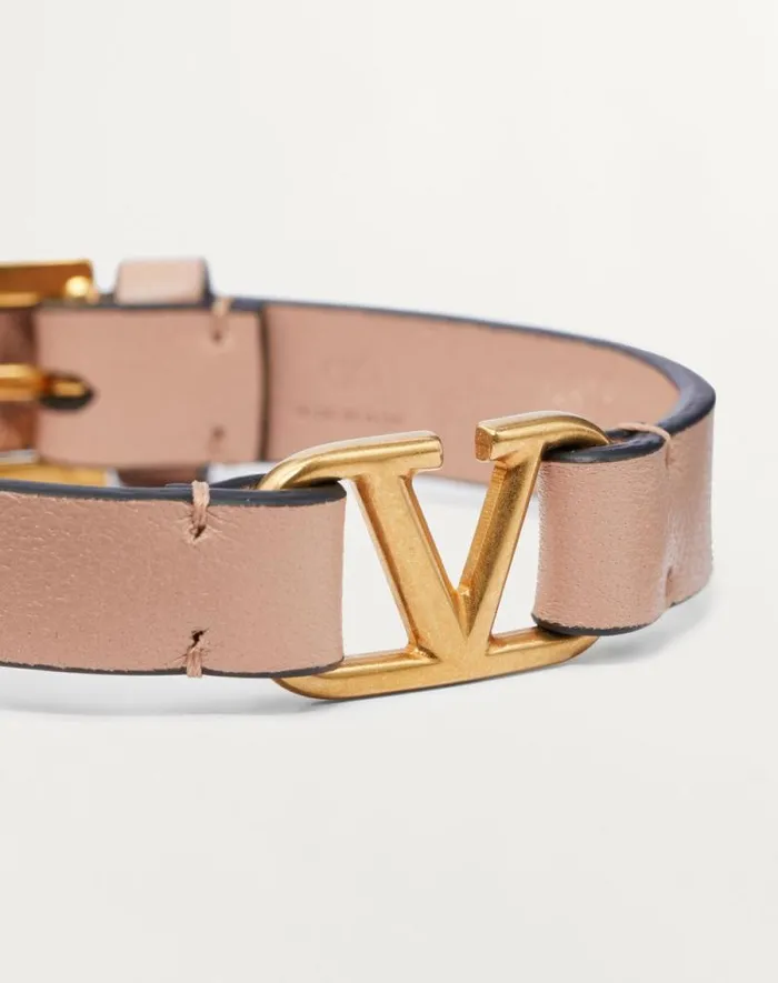Valentino Jewelry Woman Vlogo Signature Calfskin Bracelet For Woman In Rose Cannelle Rose Cannelle Valentino Jewelry Woman Vlogo Signature Calfskin Bracelet For Woman In Rose Cannelle Rose Cannelle