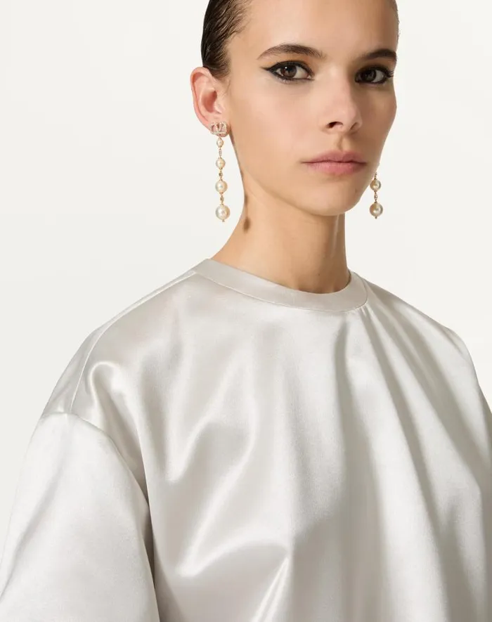 Valentino Jewelry Woman Vlogo Signature Earrings In Metal Swarovski For Woman In Gold Gold Valentino Jewelry Woman Vlogo Signature Earrings In Metal Swarovski For Woman In Gold Gold