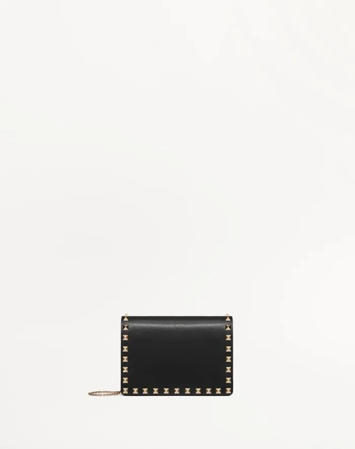 Valentino Mini Bags Woman Rockstud Calfskin Chain Pouch For Woman In Poudre Poudre Valentino Mini Bags Woman Rockstud Calfskin Chain Pouch For Woman In Poudre Poudre