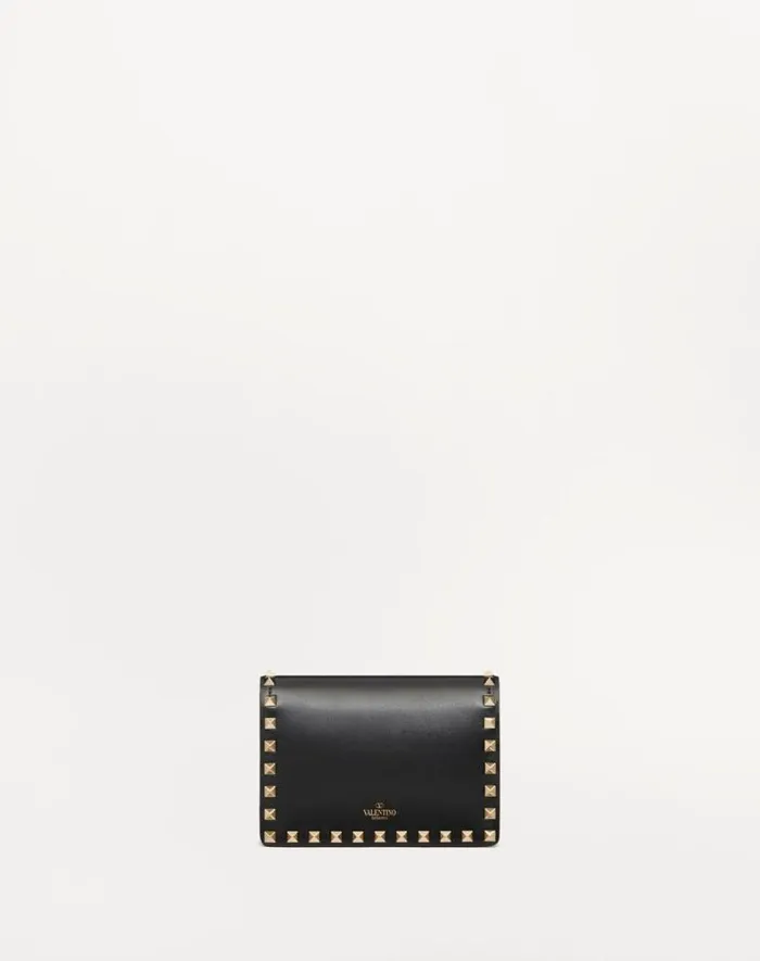 Valentino Mini Bags Woman Rockstud Calfskin Chain Pouch For Woman In Poudre Poudre Valentino Mini Bags Woman Rockstud Calfskin Chain Pouch For Woman In Poudre Poudre