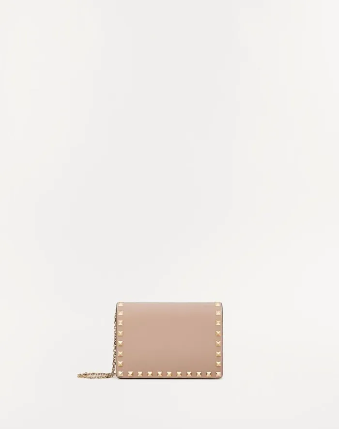 Valentino Mini Bags Woman Rockstud Calfskin Chain Pouch For Woman In Poudre Poudre Valentino Mini Bags Woman Rockstud Calfskin Chain Pouch For Woman In Poudre Poudre