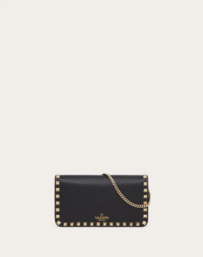 Valentino Mini Bags Woman Rockstud Grainy Calfskin Chain Pouch For Woman In Poudre Poudre Valentino Mini Bags Woman Rockstud Grainy Calfskin Chain Pouch For Woman In Poudre Poudre