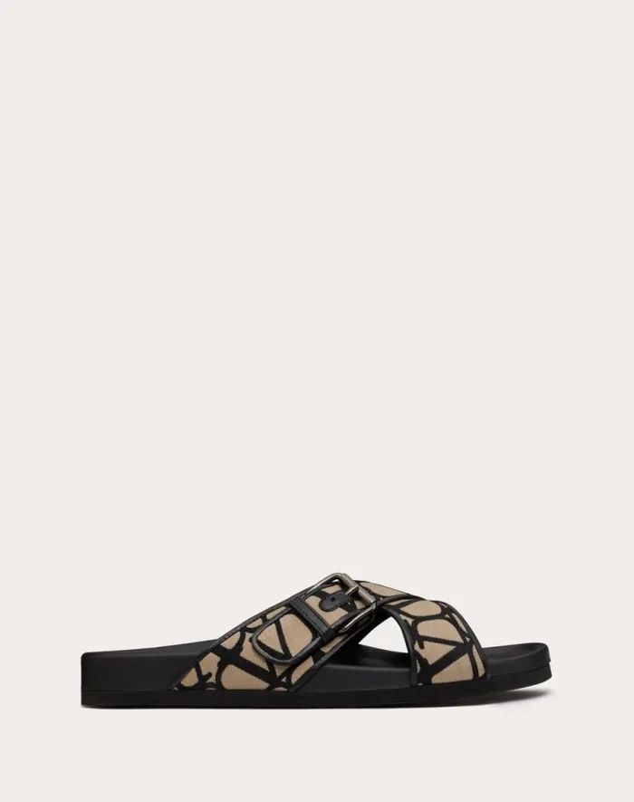 Valentino Sandals Man Fussfriend Slide Sandal In Toile Iconographe Technical Fabric For Man In Naturalblack Naturalblack Valentino Sandals Man Fussfriend Slide Sandal In Toile Iconographe Technical Fabric For Man In Naturalblack Naturalblack