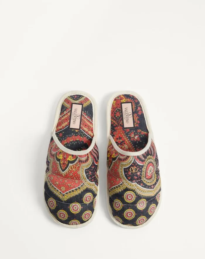 Valentino Sandals Man Ta Chambre Slide In Voyage Imaginaire Denim Fabric For Man In Multicolorivory Multicolorivory Valentino Sandals Man Ta Chambre Slide In Voyage Imaginaire Denim Fabric For Man In Multicolorivory Multicolorivory