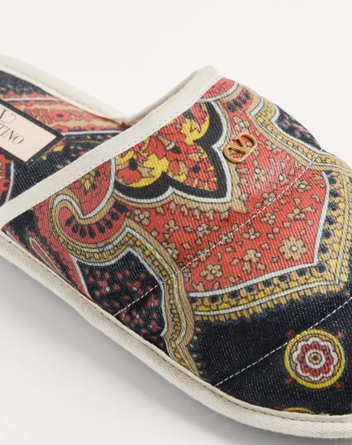 Valentino Sandals Man Ta Chambre Slide In Voyage Imaginaire Denim Fabric For Man In Multicolorivory Multicolorivory Valentino Sandals Man Ta Chambre Slide In Voyage Imaginaire Denim Fabric For Man In Multicolorivory Multicolorivory