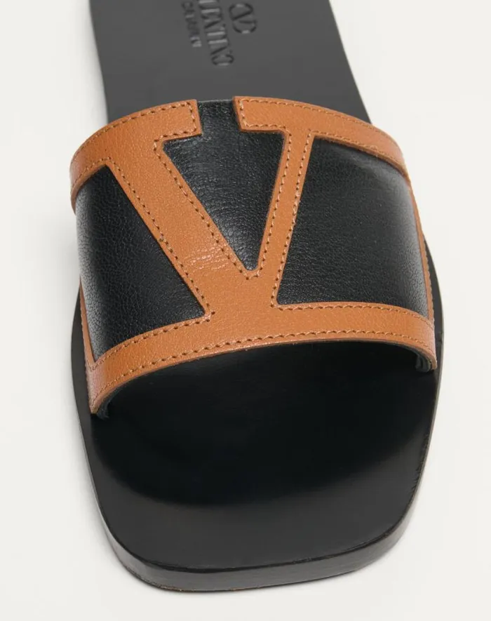 Valentino Sandals Man Viva Superstar Slide Sandal In Nappa Leather For Man In Butterblack Butterblack Valentino Sandals Man Viva Superstar Slide Sandal In Nappa Leather For Man In Butterblack Butterblack