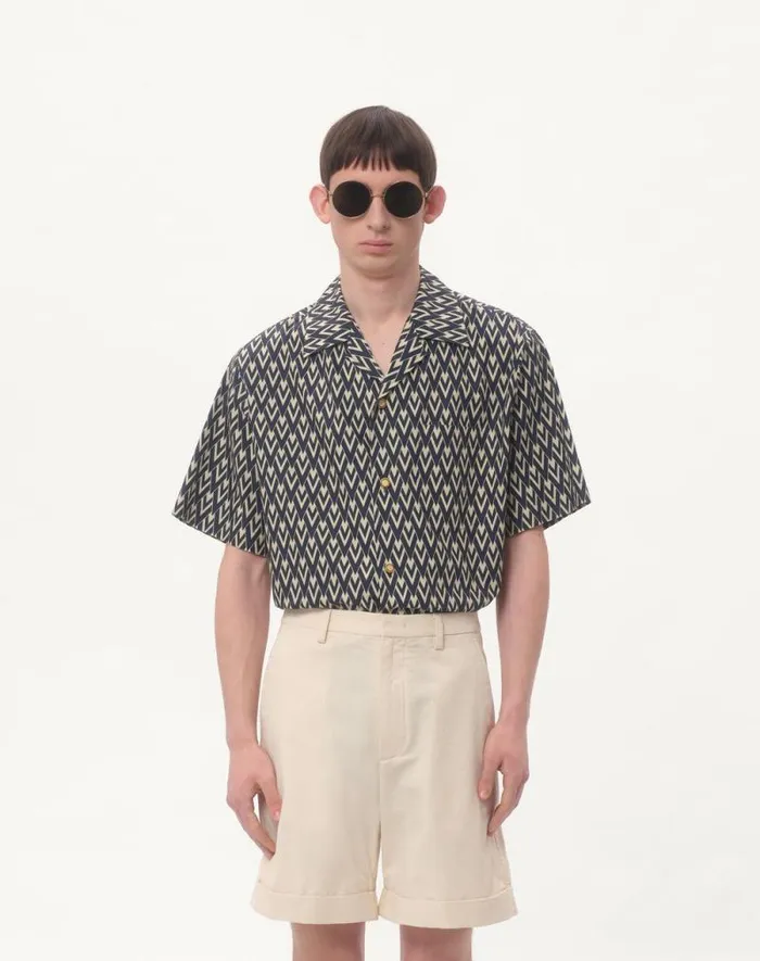 Valentino Shirts Man Cotton Popeline Bowling Shirt With Toute La V Print For Man In Navycream Navycream Valentino Shirts Man Cotton Popeline Bowling Shirt With Toute La V Print For Man In Navycream Navycream