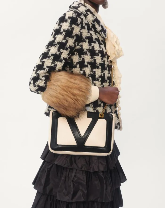 Valentino Shoulder Bags WomanMan Valentino Garavani Viva Superstar Small Nappa Leather Shopping Bag For Woman In Ivoryblack Ivoryblack