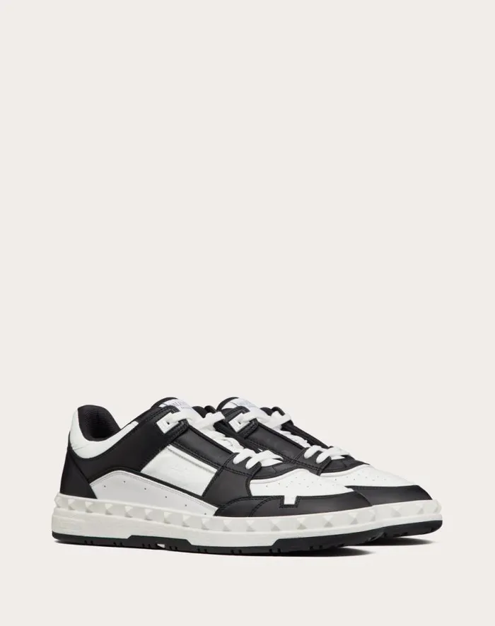 Valentino Sneakers Man Freedots Lowtop Sneaker In Calfskin For Man In Black Black Valentino Sneakers Man Freedots Lowtop Sneaker In Calfskin For Man In Black Black