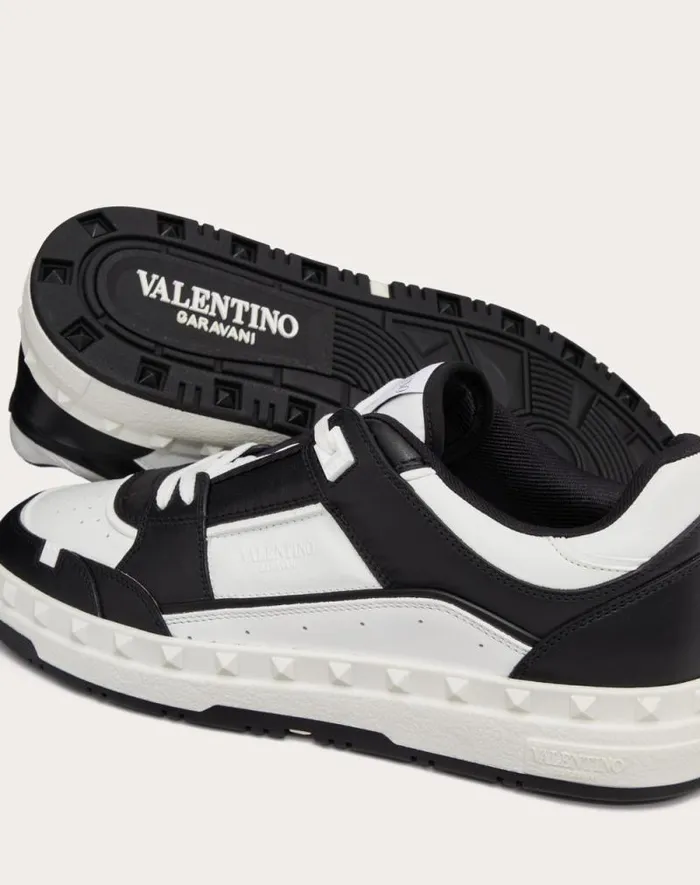 Valentino Sneakers Man Freedots Lowtop Sneaker In Calfskin For Man In Black Black Valentino Sneakers Man Freedots Lowtop Sneaker In Calfskin For Man In Black Black