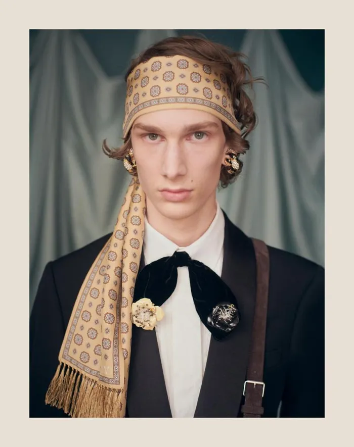 Valentino Soft Accessories Man Valentie Velvet Bow Tie For Man In Black Black Valentino Soft Accessories Man Valentie Velvet Bow Tie For Man In Black Black