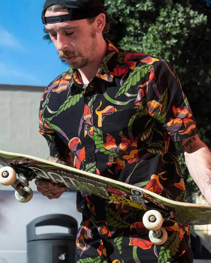 Varkala Floral Woven Short Sleeve Shirt 8211 Black Mens Volcom Shirts and Flannels Varkala Floral Woven Short Sleeve Shirt 8211 Black Mens Volcom Shirts and Flannels