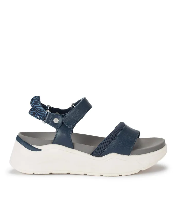 Women Baretraps Active Sandals Wincy Platform Sandal Navy Blue