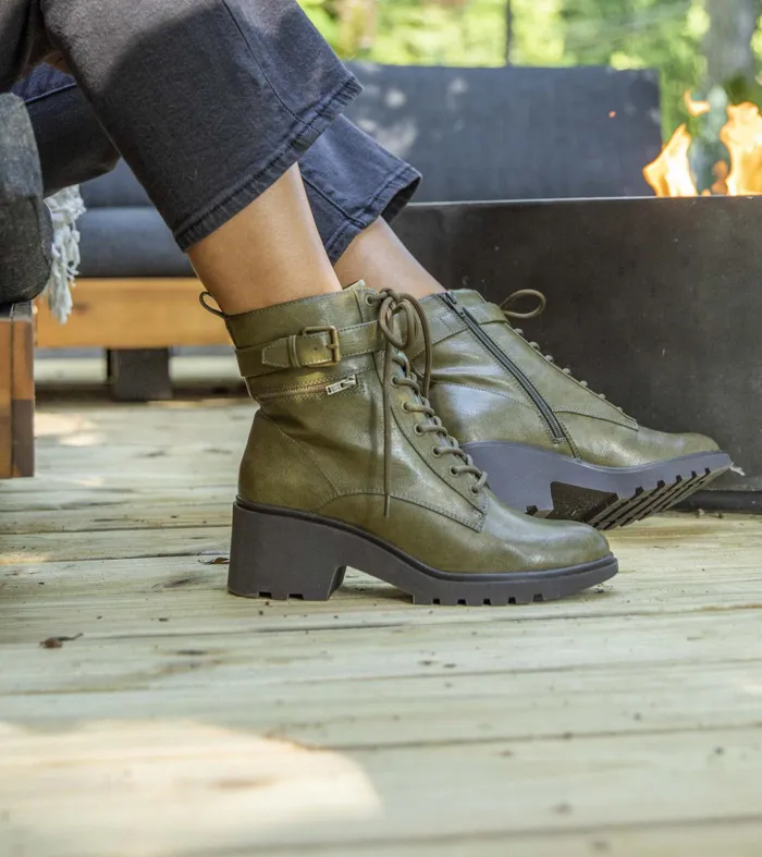 Women Baretraps Booties Dani Lace Up Boot Dark Jade
