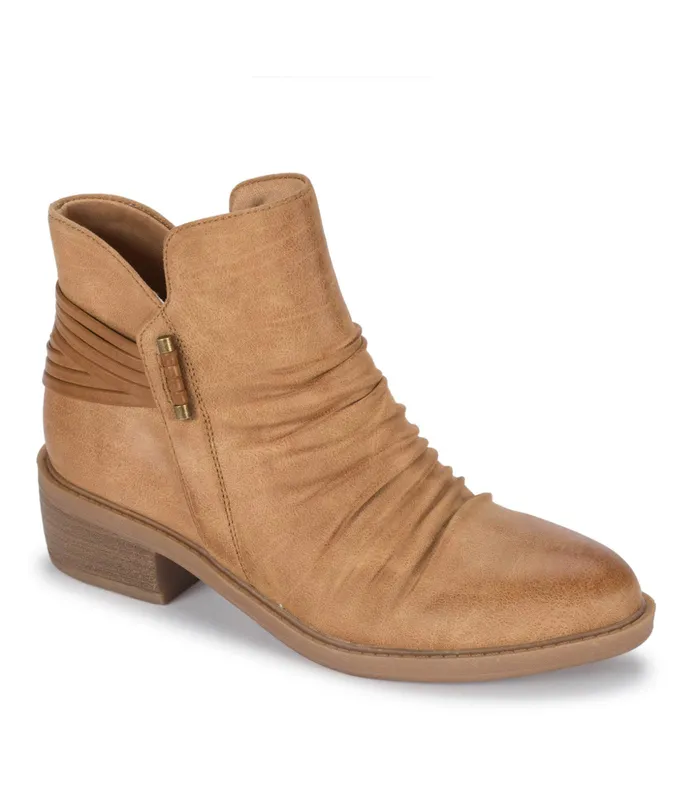 Women Baretraps Booties Sazzie Bootie Sand