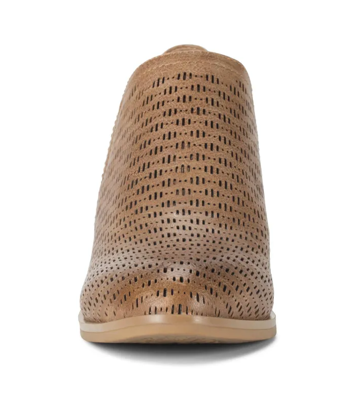Women Baretraps Booties Slaine Ankle Bootie Salted Caramel
