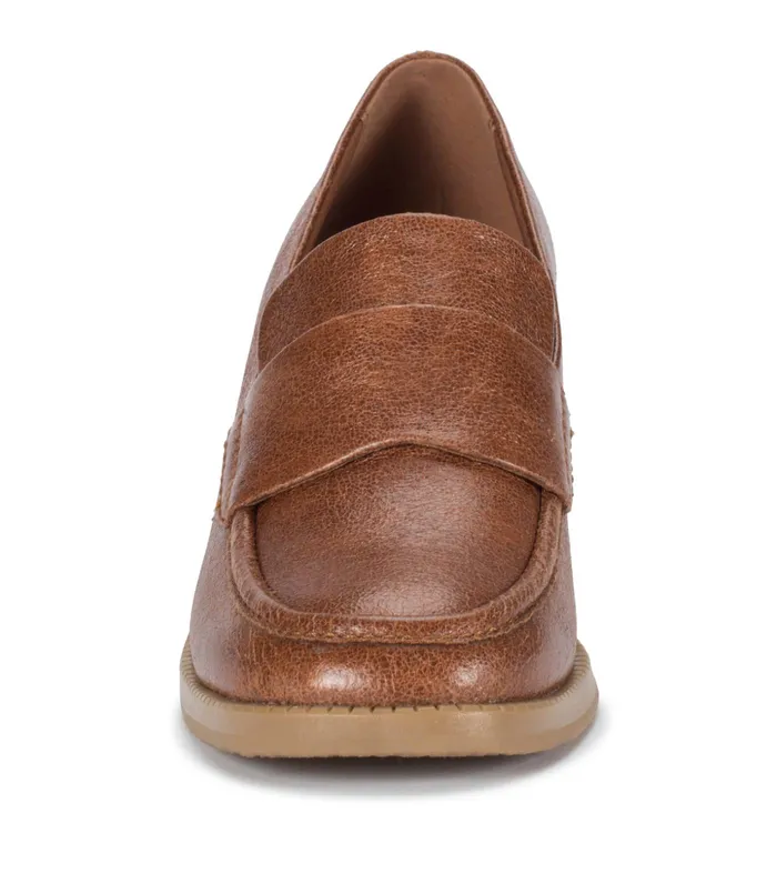Women Baretraps Flats and Loafers Accord Penny Loafer Auburn