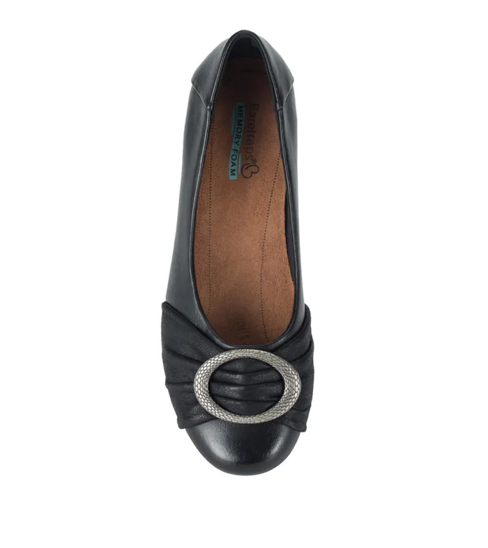Women Baretraps Flats and Loafers Mabely Flat Black
