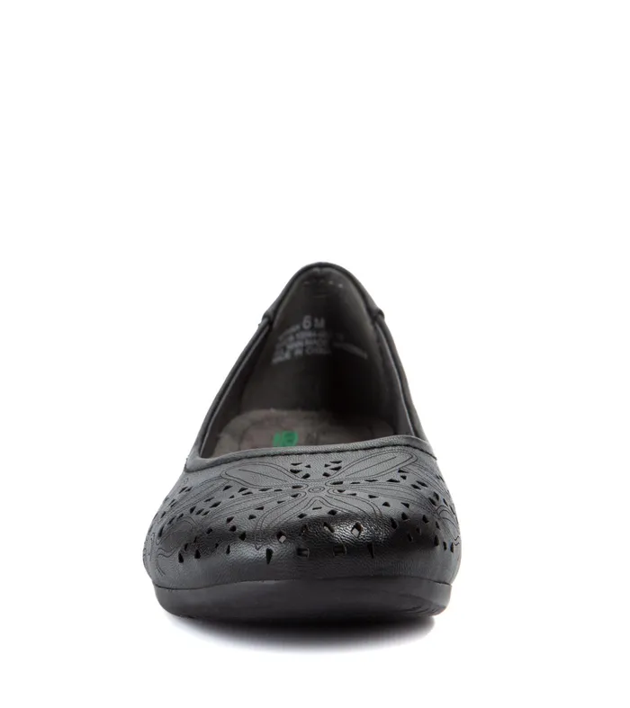 Women Baretraps Flats and Loafers Mariah Casual Flat Black