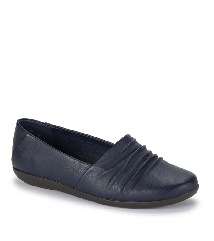 Women Baretraps Flats and Loafers Piper Slip On Navy