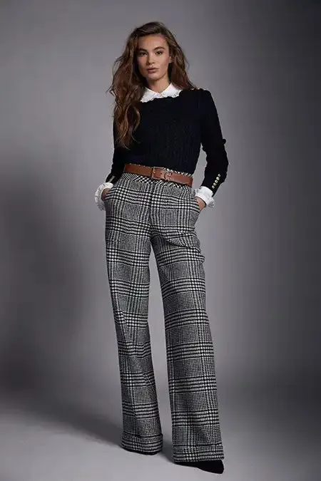 Women In Stock Tailoring Holland Cooper High Waisted Straight Trouser Large Scale Prince Of Wales Mono Women In Stock Tailoring Holland Cooper High Waisted Straight Trouser Large Scale Prince Of Wales Mono