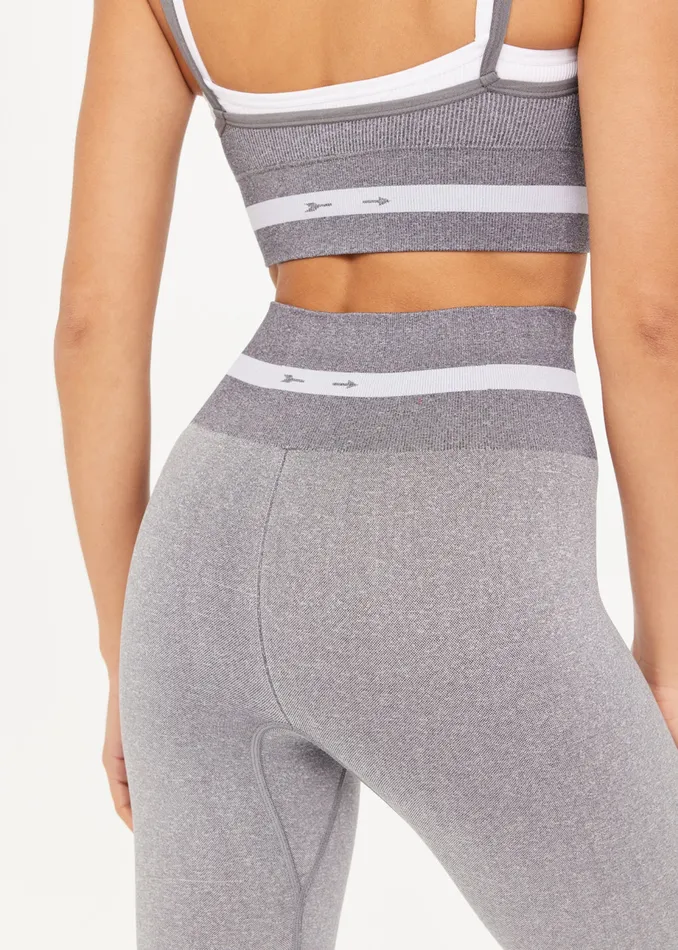 Women Leggings THE UPSIDE FORM SEAMLESS 25IN MIDI PANT Women Leggings THE UPSIDE FORM SEAMLESS 25IN MIDI PANT