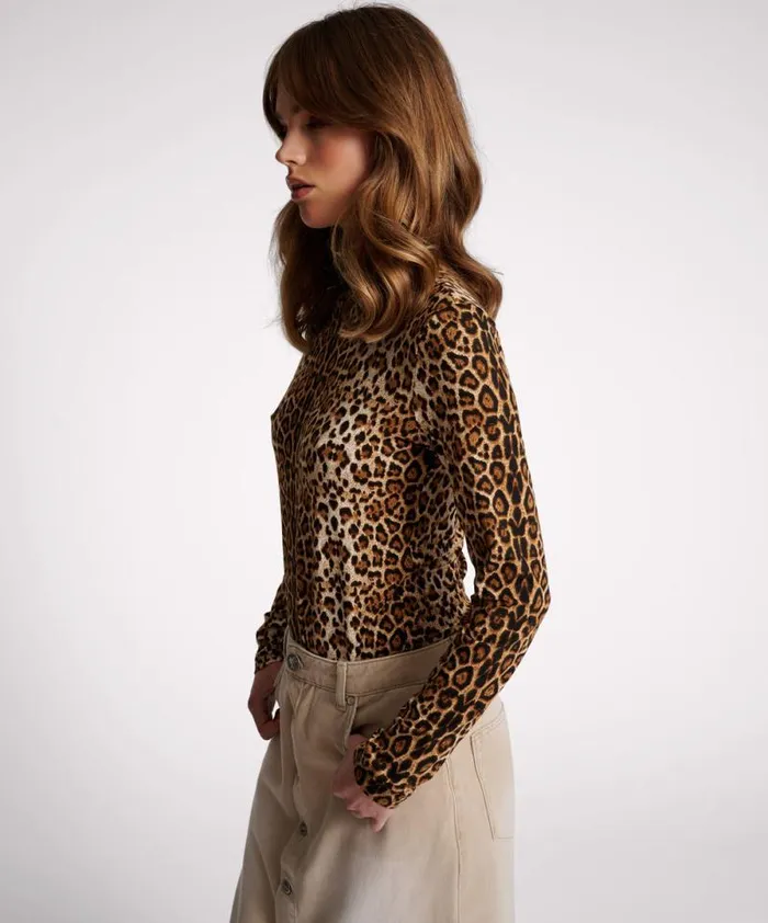 Women LEOPARD JERSEY TURTLE NECK LONG SLEEVE TOP One Teaspoon Tops Women LEOPARD JERSEY TURTLE NECK LONG SLEEVE TOP One Teaspoon Tops