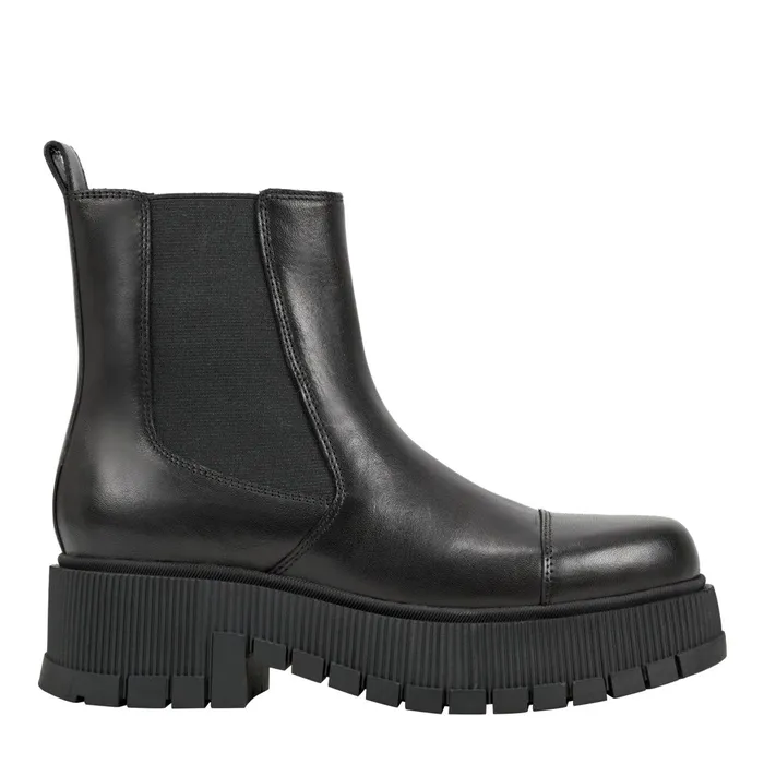 Women Marc Fisher Booties Bermida Lug Sole Bootie Black Leather