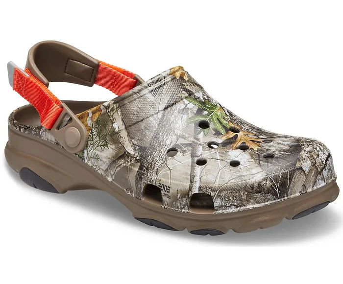 WomenMen Crocs Classic AllTerrain Realtree Edge Clog Walnut Clogs