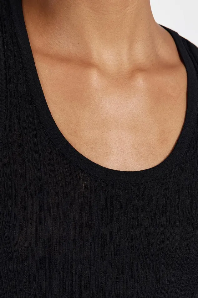 Women Tanks DISSH ALMA BLACK TEXTURED SCOOP KNIT TANK