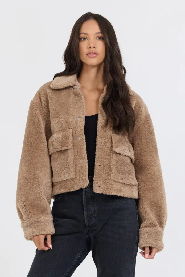 Women Vintage Havana Outerwear Butter Cookie Sherpa Jacket W Quilted Pockets Butter Women Vintage Havana Outerwear Butter Cookie Sherpa Jacket W Quilted Pockets Butter
