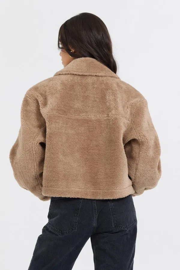 Women Vintage Havana Outerwear Butter Cookie Sherpa Jacket W Quilted Pockets Butter