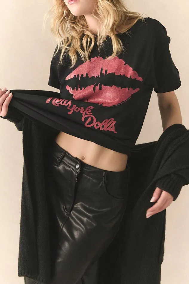 Womens Chaser Brand Tops New York Dolls Lips Skyline Cropped Tee