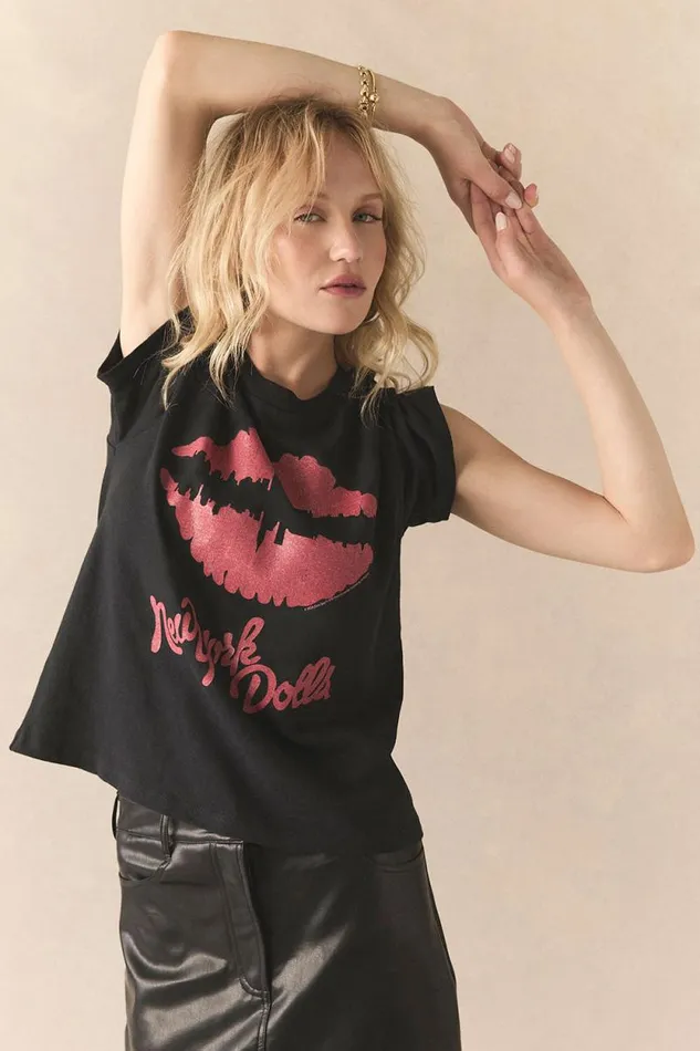 Womens Chaser Brand Tops New York Dolls Lips Skyline Cropped Tee