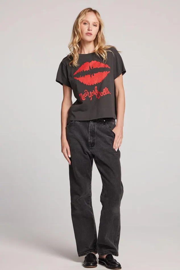 Womens Chaser Brand Tops New York Dolls Lips Skyline Cropped Tee