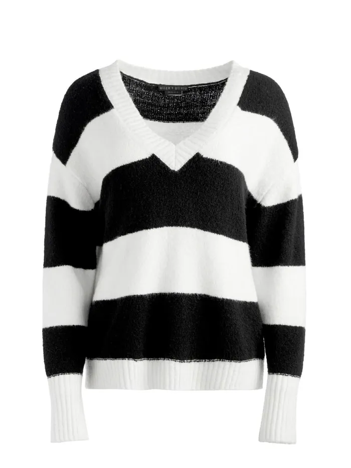 Womens Sweaters Alice Olivia Tiel VNeck Pullover Ecrublack